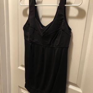 Flash sale.Women’s Lululemon athletic top.  Size 6